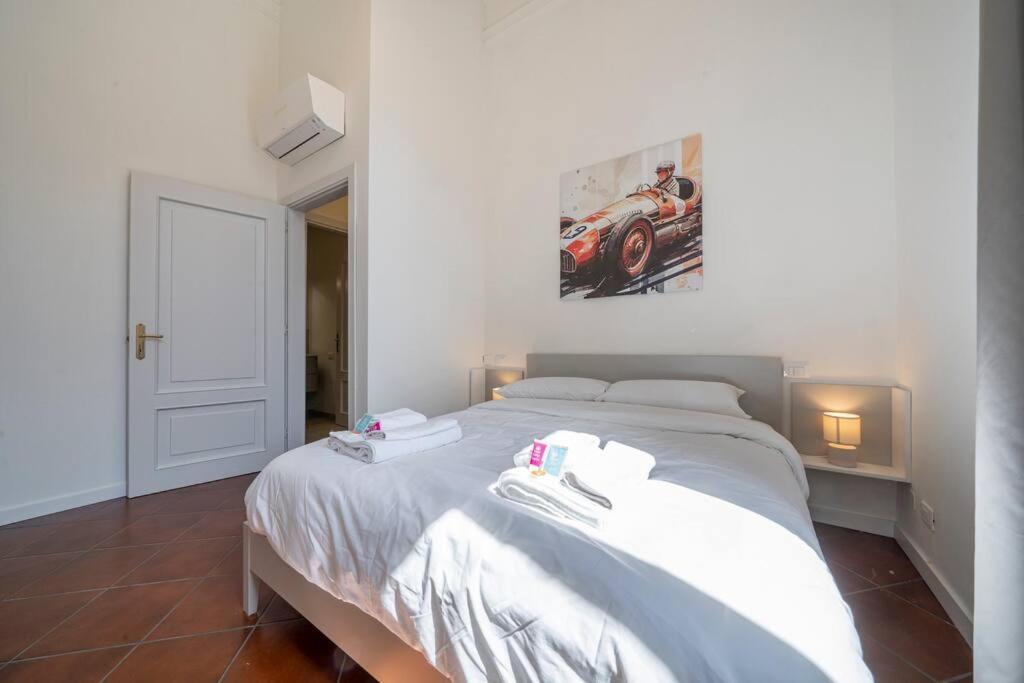 Via Emilia Centro - Stupendo Appartamento A Modena Luaran gambar