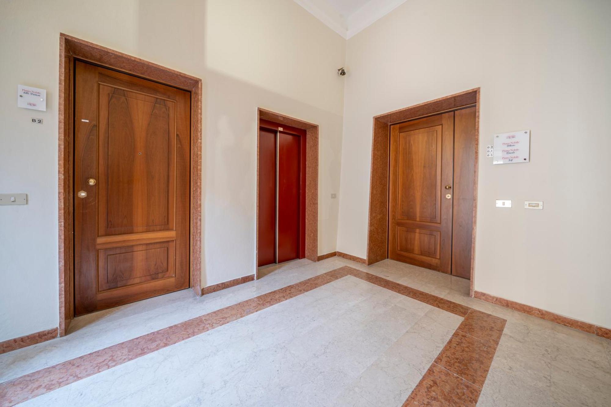 Via Emilia Centro - Stupendo Appartamento A Modena Luaran gambar